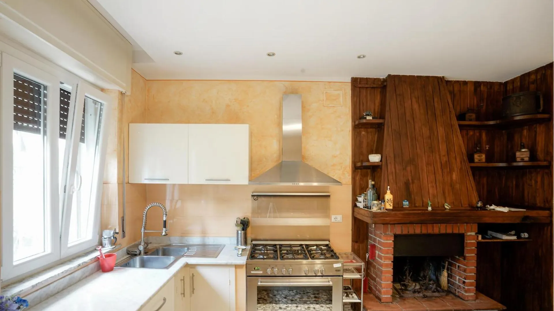 2 Bedroom Amazing Apartment In Corsanico Italy